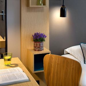 Habitación Estándar con 2 Camas Individuales
